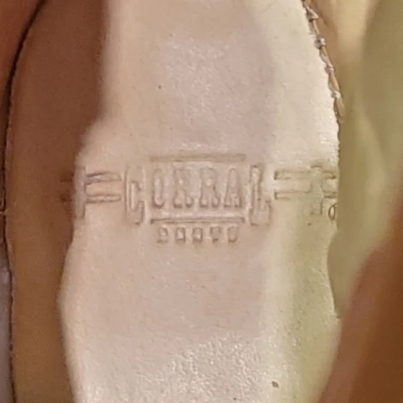 CORRAL Distressed Naham Stitched Leather Snip toe boots 7.5. - Picture 12 of 16